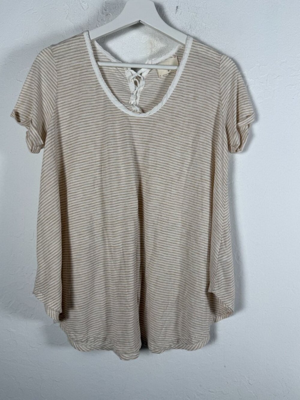 TLa Anthropologie Tan Striped Short Sleeve T-Shirt Scoop Neck Swing Tee Medium